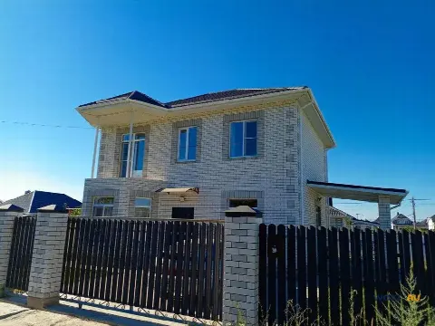 Дом 160 м² на участке 5 сот.