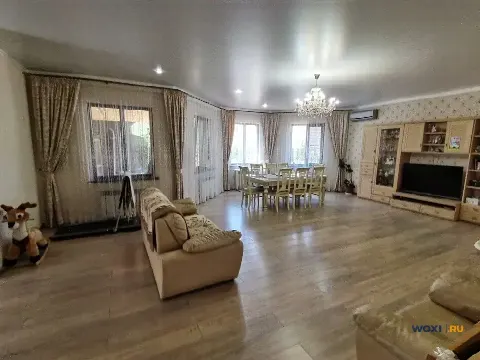Дом 256 м² на участке 5 сот.