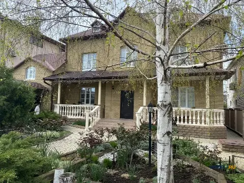 Дом 335 м² на участке 5 сот.
