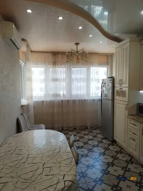 2-комн. квартира, 72 м², 5/13 эт.
