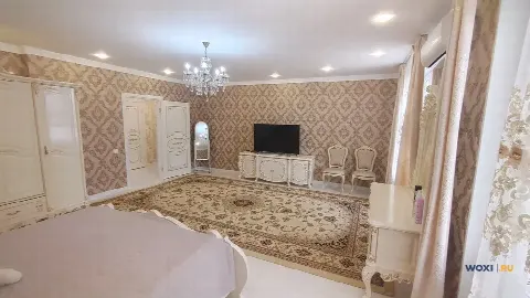 2-комн. квартира, 85 м², 3/8 эт.