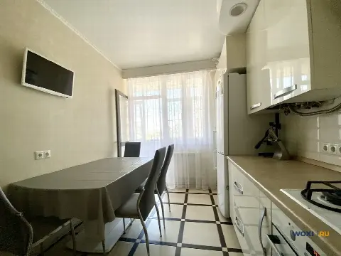 2-комн. квартира, 62 м², 3/9 эт.
