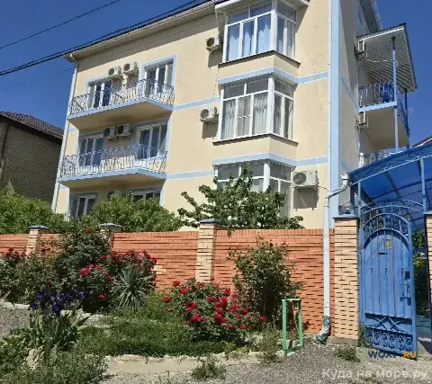 Дом 502 м² на участке 8 сот.