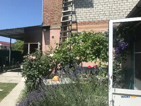 Дом 180 м² на участке 8 сот.