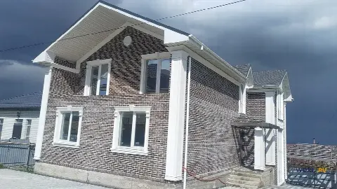 Дом 260 м² на участке 5 сот.
