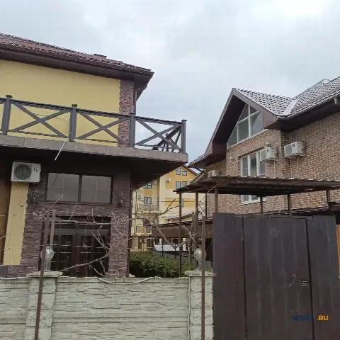 Дом 364 м² на участке 9 сот.