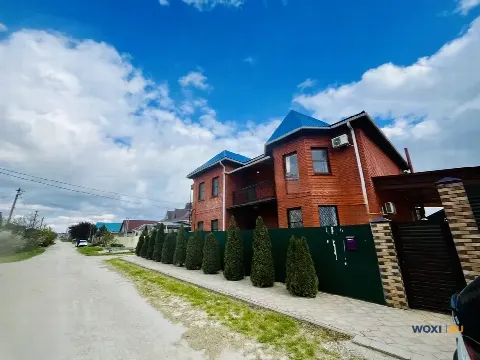 Дом 213 м² на участке 10 сот.