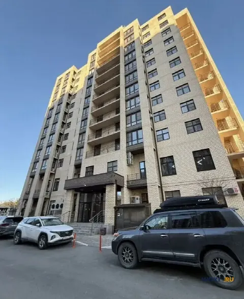 2-комн. квартира, 68 м², 3/12 эт.