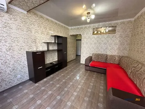 2-комн. квартира, 48 м², 1/9 эт.