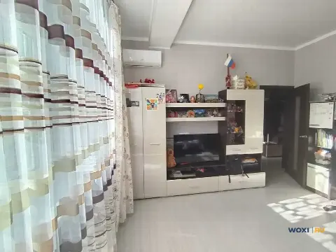 2-комн. квартира, 63 м², 1/4 эт.