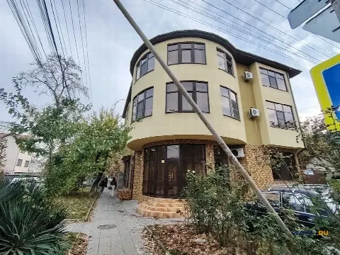 Гостиница, 490 м²