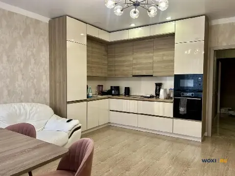 3-комн. квартира, 90 м², 2/20 эт.