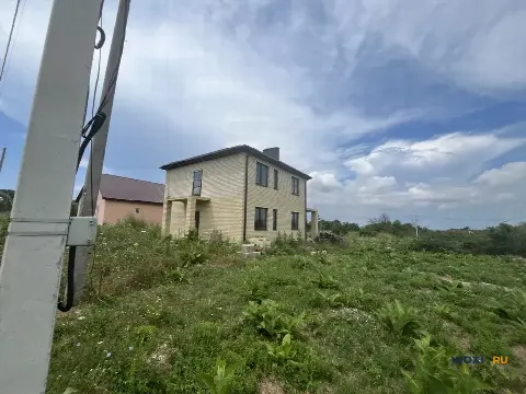 Дом 191 м² на участке 5 сот.