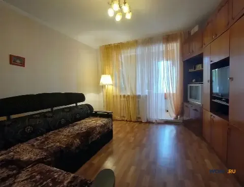 3-комн. квартира, 64 м², 2/2 эт.
