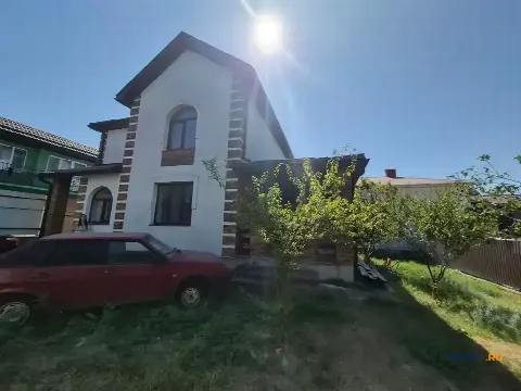 Дом 140 м² на участке 6 сот.