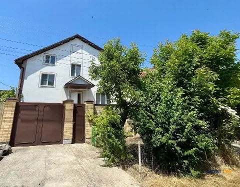 Дом 250 м² на участке 3 сот.