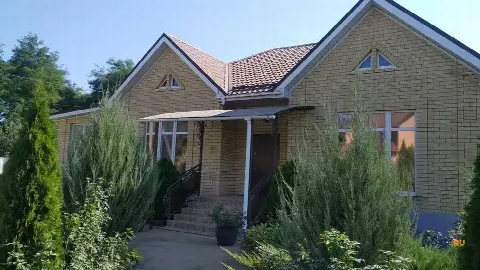 Дом 136 м² на участке 10 сот.