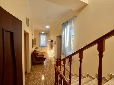 Дом 192 м² на участке 2 сот.