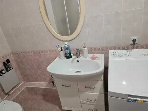2-комн. квартира, 75 м², 10/10 эт.