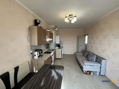 2-комн. квартира, 73 м², 4/4 эт.