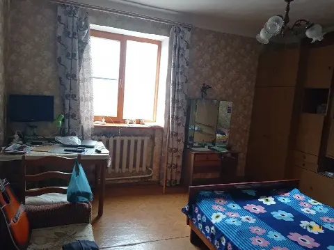 3-комн. квартира, 57 м², 3/3 эт.