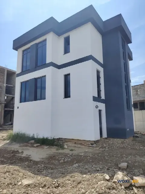 Дом 260 м² на участке 7 сот.