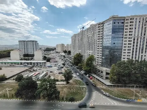 2-комн. квартира, 58 м², 11/13 эт.