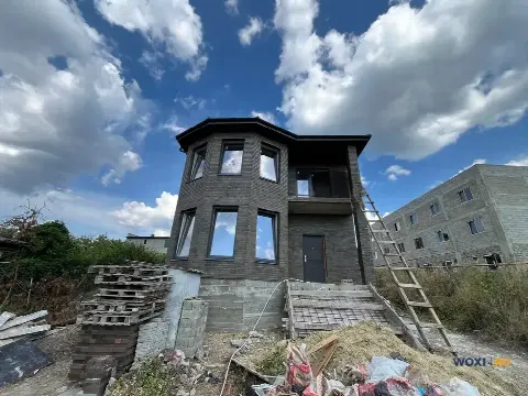 Дом 185 м² на участке 7 сот.