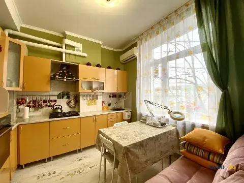 2-комн. квартира, 50 м², 2/6 эт.