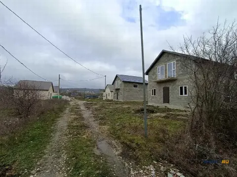 Дом 106 м² на участке 5 сот.