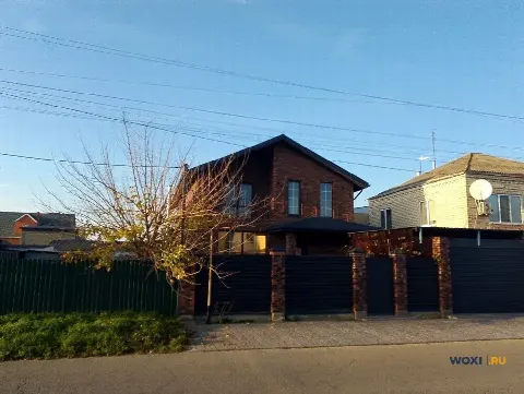 Дом 190 м² на участке 4 сот.