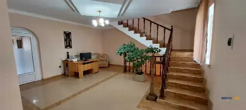 Дом 437 м² на участке 4 сот.