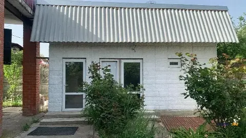 Дом 64 м² на участке 5 сот.