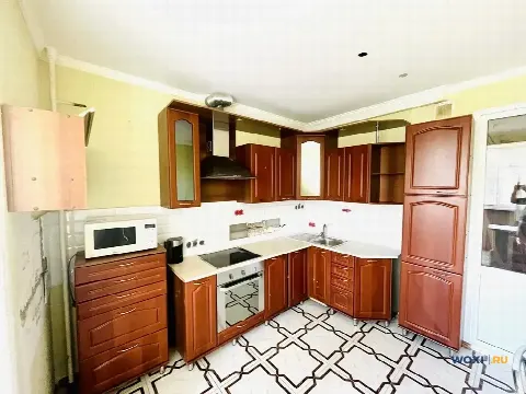 2-комн. квартира, 76 м², 5/10 эт.