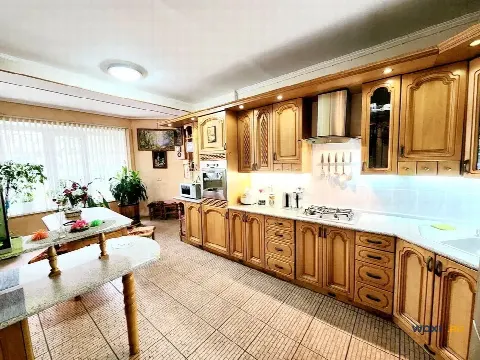 3-комн. квартира, 130 м², 1/10 эт.