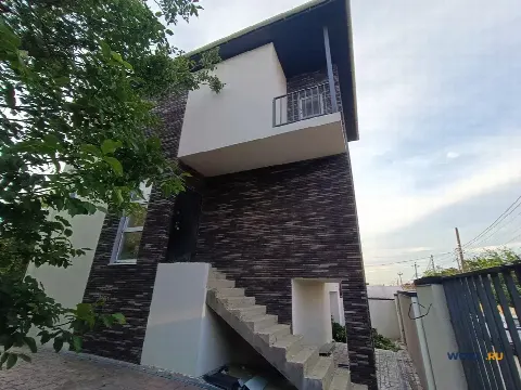 Дом 182 м² на участке 5 сот.