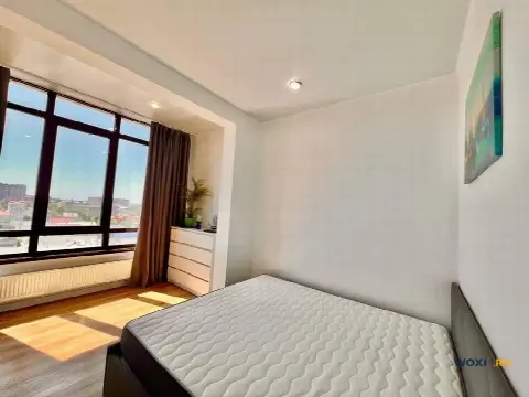 2-комн. квартира, 91 м², 8/16 эт.