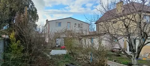 Дом 210 м² на участке 6 сот.