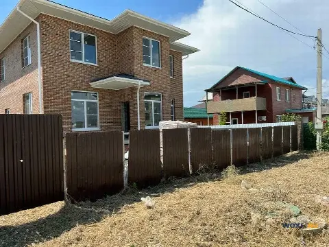 Дом 172 м² на участке 4 сот.