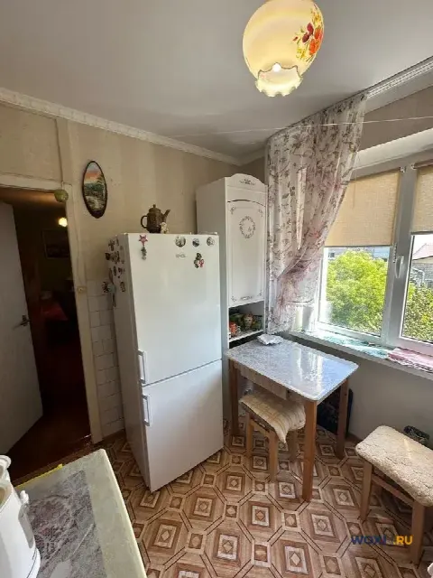 2-комн. квартира, 42 м², 4/5 эт.