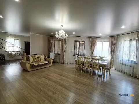 Дом 256 м² на участке 5 сот.