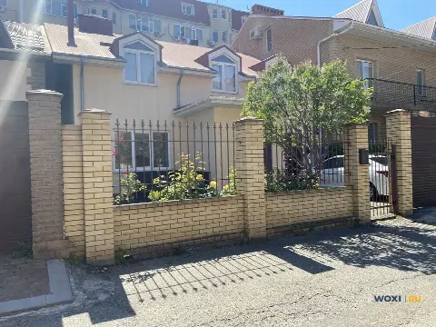 Дом 201 м² на участке 4 сот.