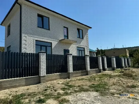 Дом 129 м² на участке 3 сот.