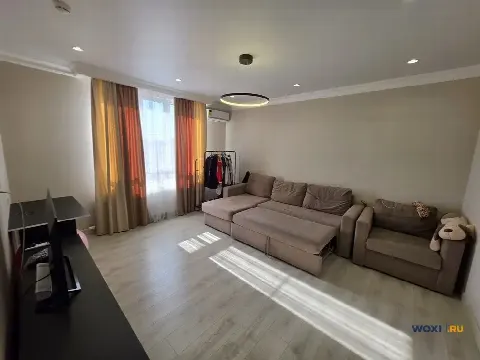 2-комн. квартира, 65 м², 3/12 эт.
