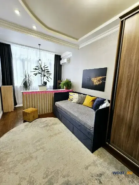 2-комн. квартира, 73 м², 3/7 эт.