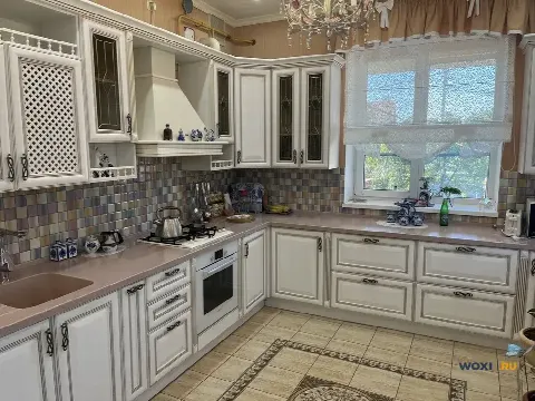Дом 556 м² на участке 6 сот.