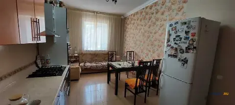 Дом 437 м² на участке 4 сот.