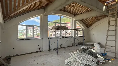 Дом 408 м² на участке 9 сот.
