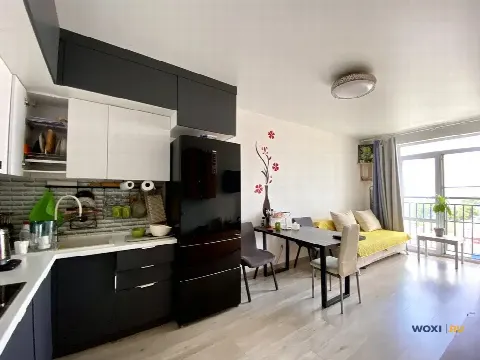 2-комн. квартира, 61 м², 8/18 эт.