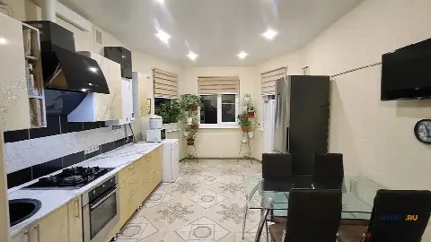 Дом 95 м² на участке 3 сот.